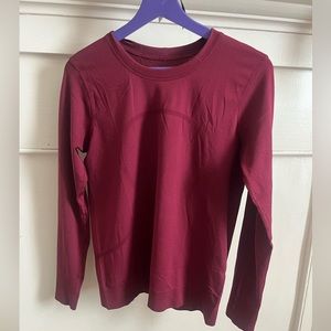 BRAND NEW LULULEMON ATHLETICA swiftly tech longsleeve